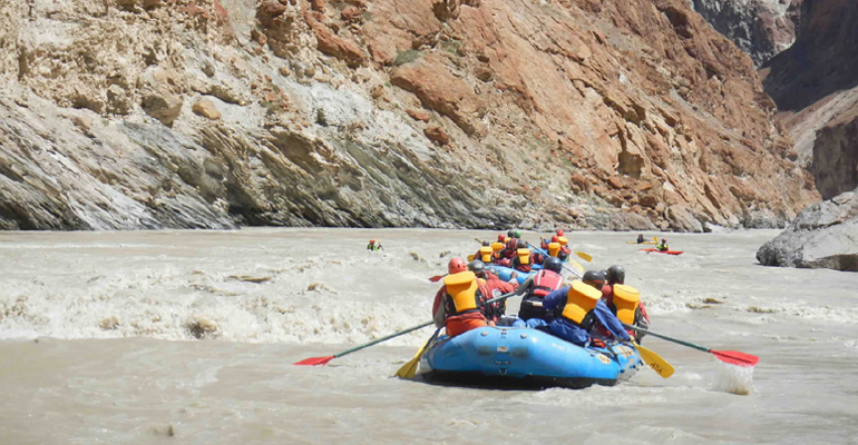  River Rafting in Indus and Zanskar  